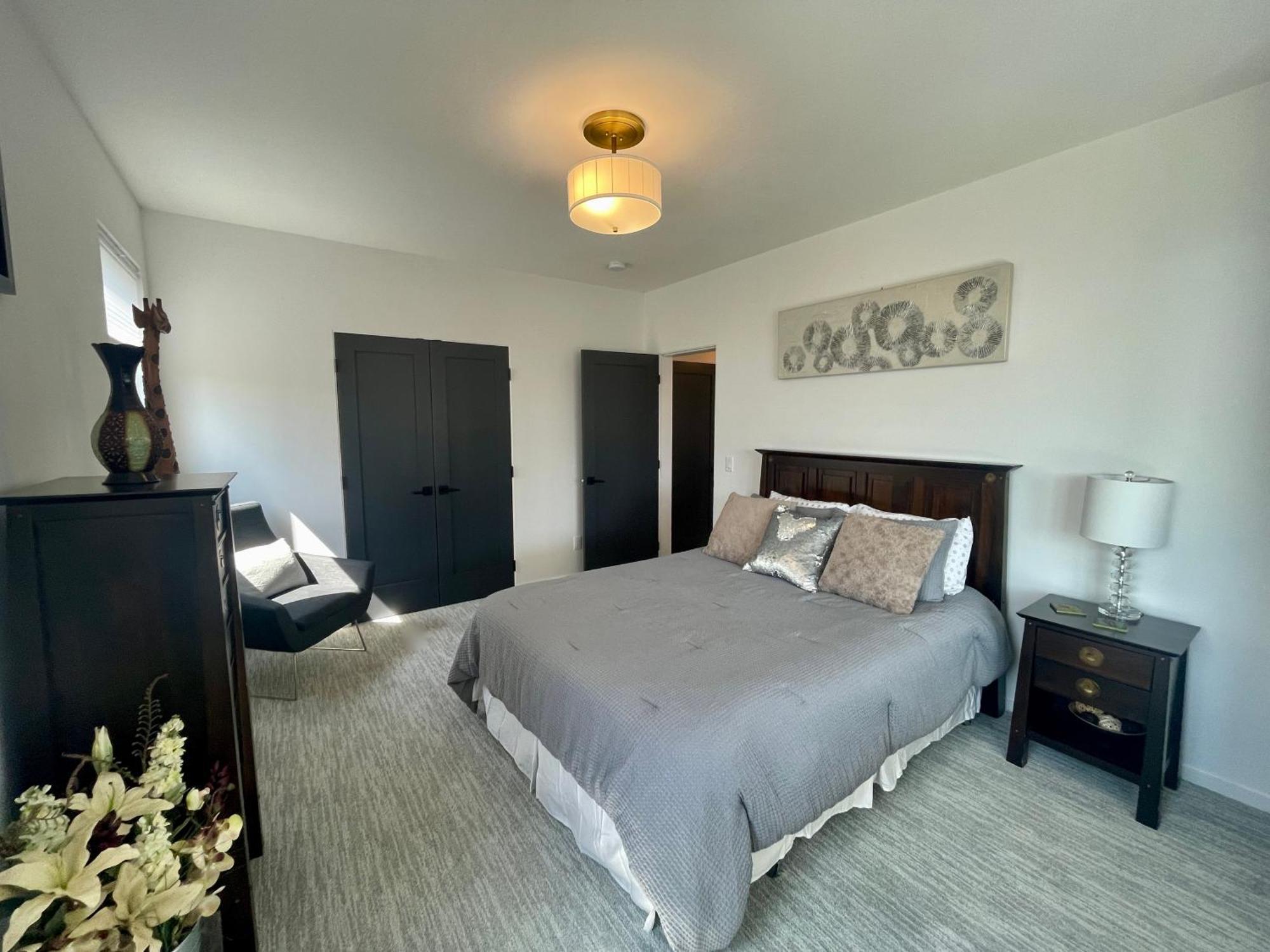 Beautiful Suite On Golf Course Kelowna Exterior foto